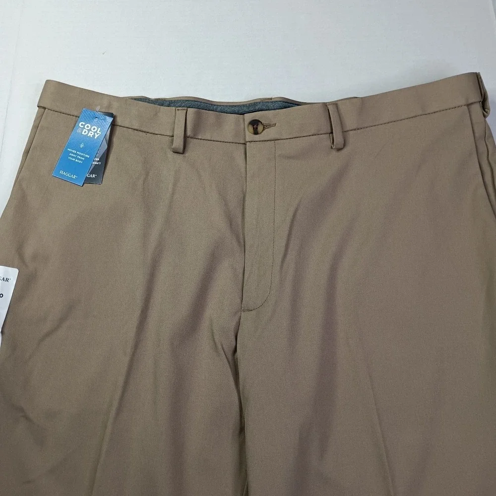 Haggar Cool Right Performance Flex Classic Fit Pants Men's Size 42x30 Khaki New